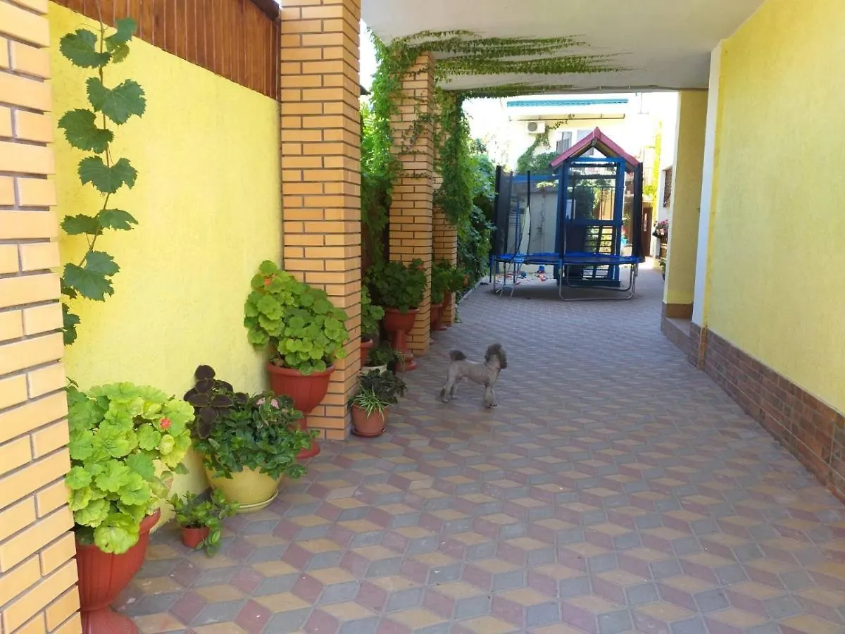 Family Nest Hotel Zatoka 0*,
